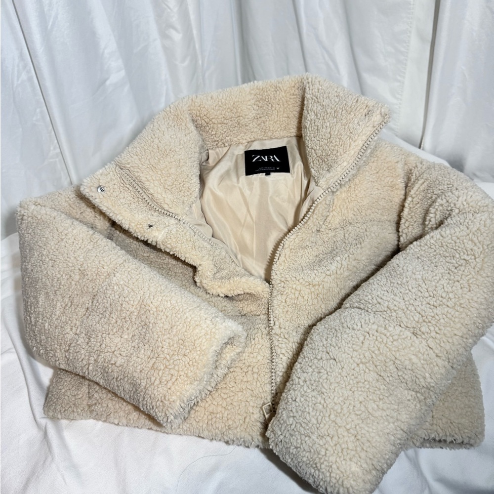 Zara Women's Cozy Beige Teddy Jacket